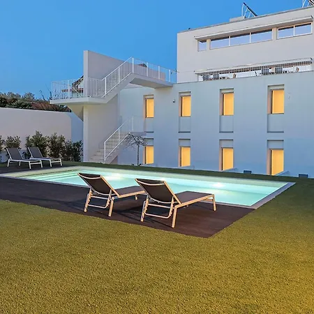 Uporto House Гостевой дом