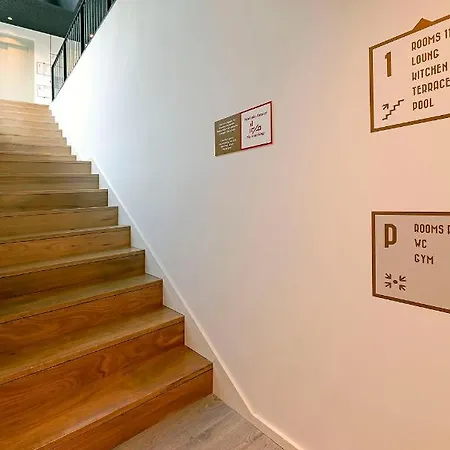 Uporto House * Порту