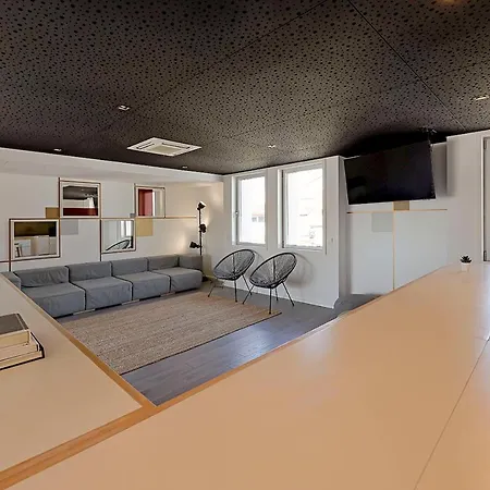 Uporto House * Порту