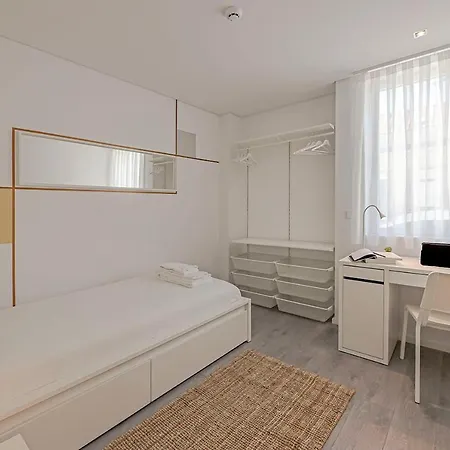 Гостевой дом Uporto House *